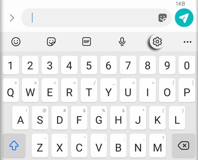 Samsung Keyboard with the Settings gear highlighted on its toolbar